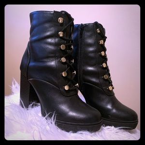 Ankle BEBE boots